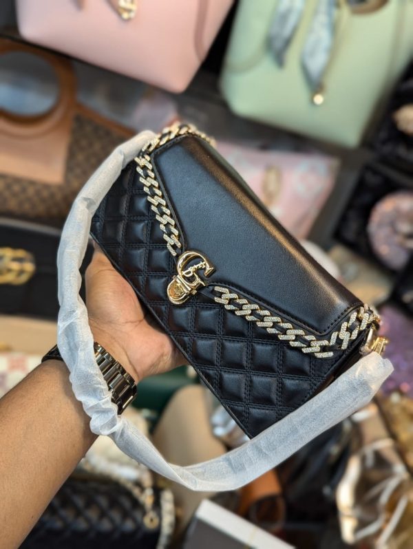 Women's handbag black armpit bag 2025 new autumn and winter high-end feeling light luxury designer single shoulder crossbody bag - Image 4