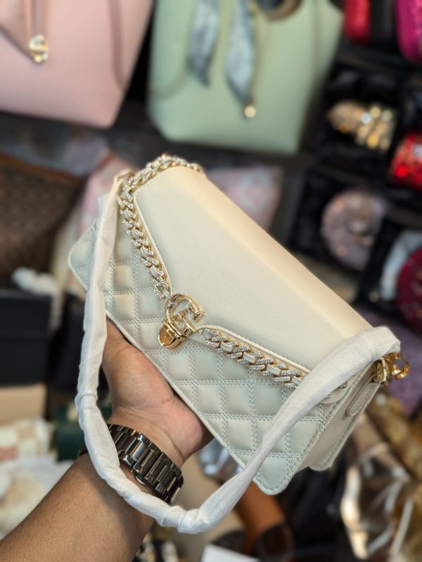 Women's handbag black armpit bag 2025 new autumn and winter high-end feeling light luxury designer single shoulder crossbody bag - Image 3