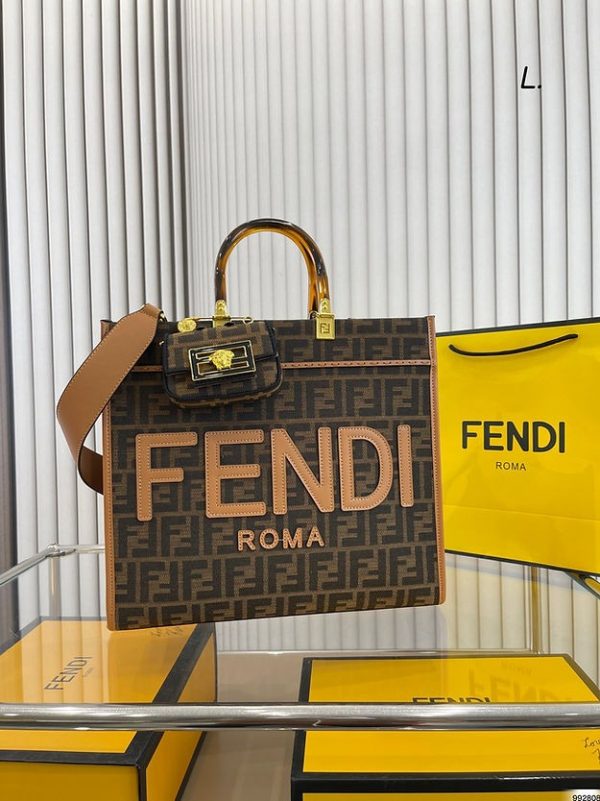 Fendi Sunshine Medium Brown Shopper - Image 4