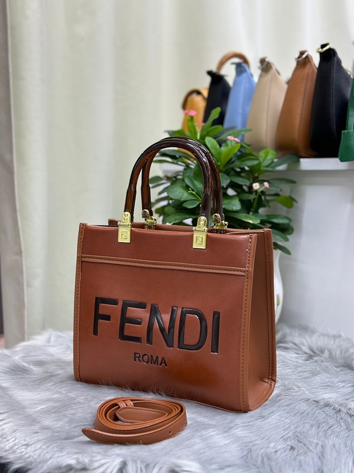 Fendi Sunshine Medium Brown Shopper